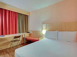 ibis Vitoria Praia de Camburi