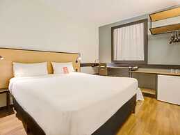 ibis Vitoria Praia de Camburi