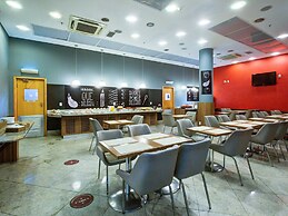 ibis Vitoria Praia de Camburi