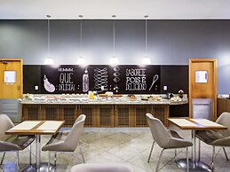 ibis Vitoria Praia de Camburi