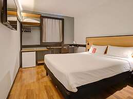 ibis Vitoria Praia de Camburi