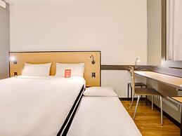 ibis Vitoria Praia de Camburi