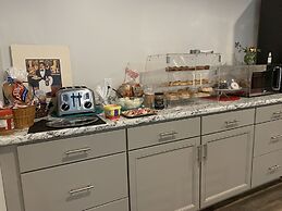 Vinehurst Inn And Suites