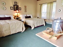 Vinehurst Inn And Suites