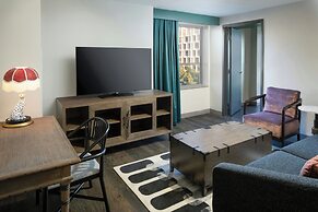 Hotel Tonnelle New Orleans, A Tribute Portfolio Hotel By Marriott