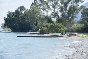 George House Apartments & Villa