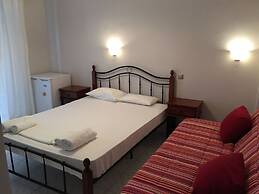 George House Apartments & Villa