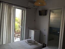 George House Apartments & Villa