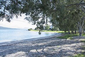 George House Apartments & Villa