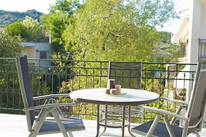 George House Apartments & Villa