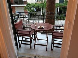 George House Apartments & Villa