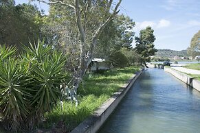 George House Apartments & Villa