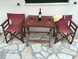 George House Apartments & Villa