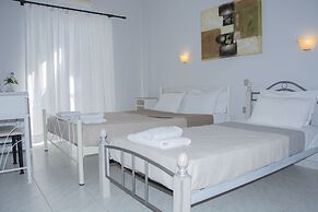 George House Apartments & Villa