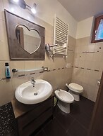 Aurelia Garden Gold Bed & Breakfast