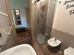 Aurelia Garden Gold Bed & Breakfast