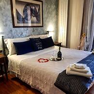 Aurelia Garden Gold Bed & Breakfast