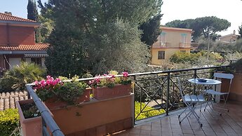 Aurelia Garden Gold Bed & Breakfast