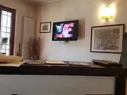 Aurelia Garden Gold Bed & Breakfast