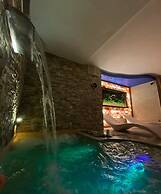 Aurelia Garden Gold Bed & Breakfast