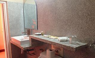 Anise Hotel & Restaurant