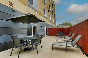 Fairfield Inn & Suites Hutchinson