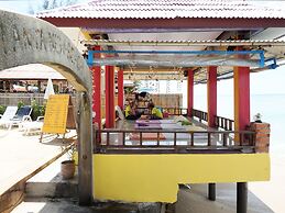 Lanta New Beach Bungalows