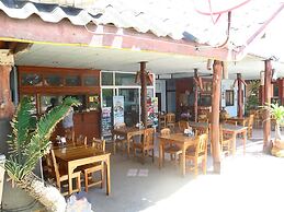 Lanta New Beach Bungalows