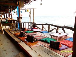 Lanta New Beach Bungalows