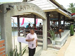 Lanta New Beach Bungalows