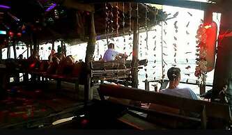 Lanta New Beach Bungalows