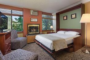 Mountain Side Hotel Whistler by Executive