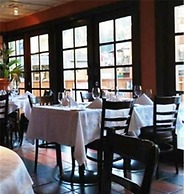 Mountain Side Hotel Whistler by Executive