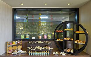 Davanam Sarovar Portico Suites Bengaluru