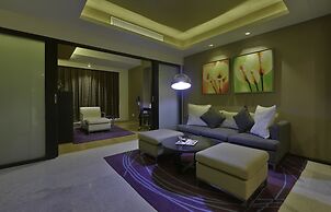 Davanam Sarovar Portico Suites Bengaluru