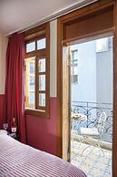 The Elliot - Adults only