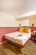 The Elliot - Adults only