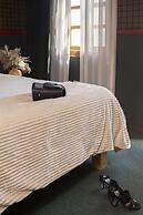 The Elliot - Adults only