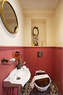 The Elliot - Adults only