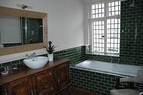 The White Hart Hotel