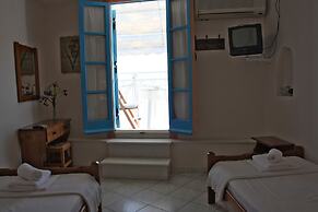 Studios Naxos
