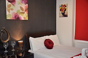 Hyde Park Apartments