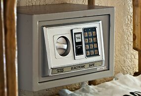 Easy Diving and Beach Resort