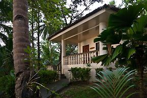 Easy Diving and Beach Resort