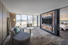 The Darling at the Star