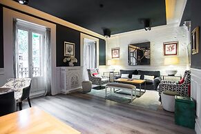 Petit Palace Lealtad Plaza