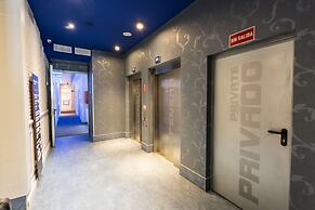 Petit Palace Lealtad Plaza