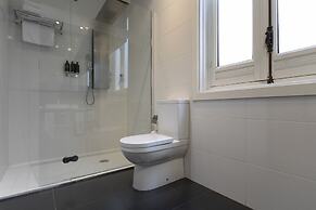 Petit Palace Lealtad Plaza