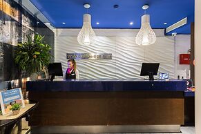 Petit Palace Lealtad Plaza