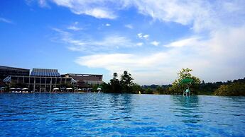 InterContinental Heilong Lake by IHG